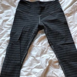 lululemon wunderunder crop (sz 4) Great Condition